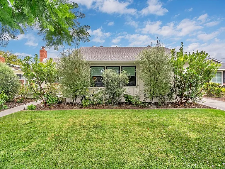 3220 Iroquois Ave — Photo 36
