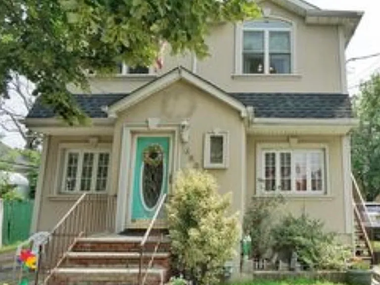 263 Simonson Ave — Photo 1