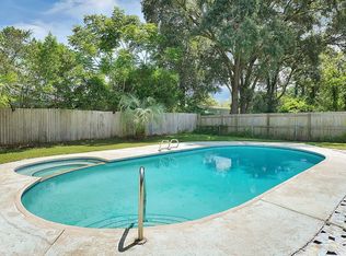 3717 Barmer Dr, Jacksonville, FL 32210