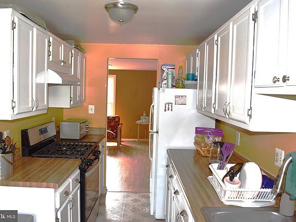 3rd image of 14303 Watery Mountain Ct