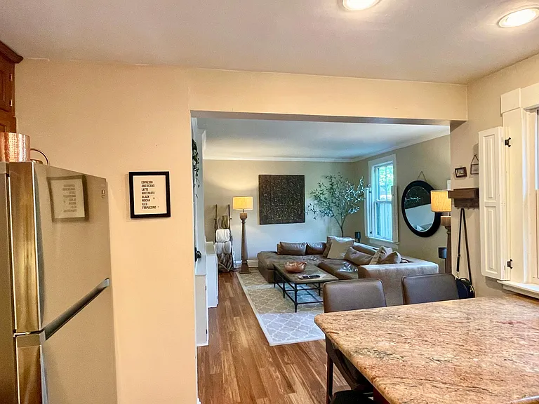 1070 City Park Ave — Photo 8