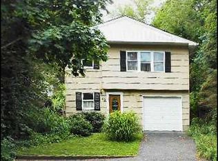 100 Lower Rocky Point Rd, Sound Beach, NY 11789