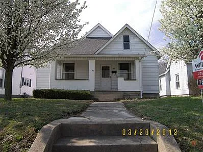 109 Lincoln Ave photo 1