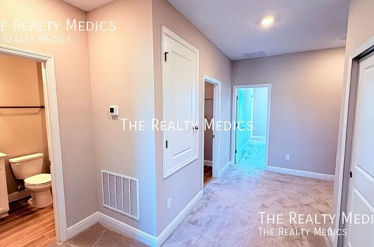 6495 Cyrils Dr — Photo 24