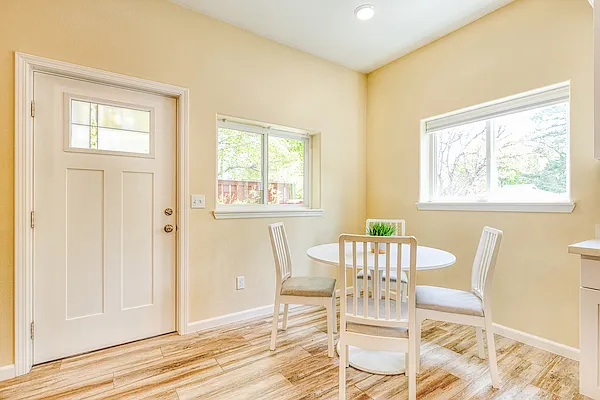 718 Walnut Ave #B — Photo 13