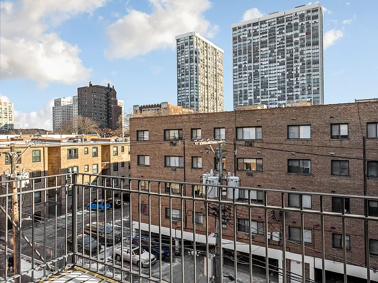 5411.5 N Winthrop Ave #524 — Photo 6