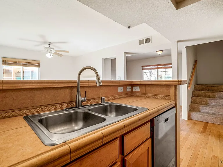 2210 Miguel Chavez Rd #MC-1418 — Photo 3