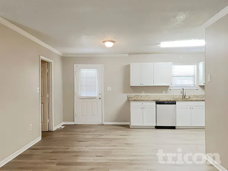 531 Griffith Dr — Photo 5