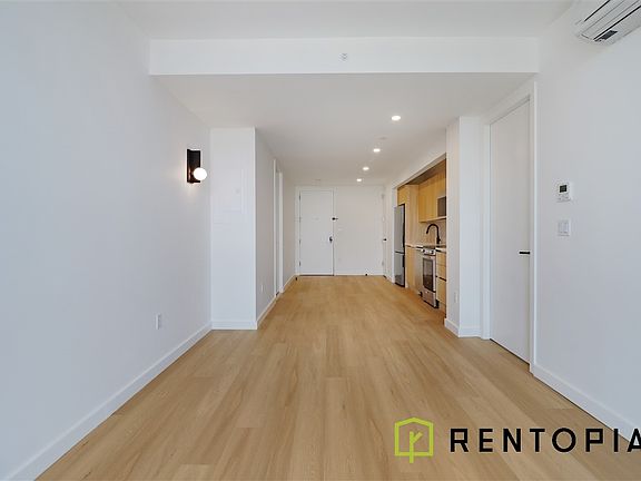 5th image of 1010 Pacific St APT 815