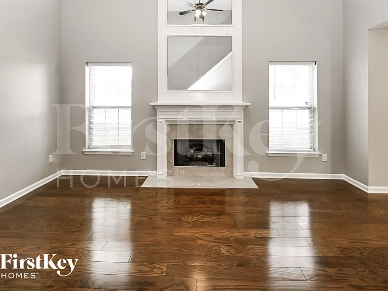 7826 Cafferty Cir — Photo 3