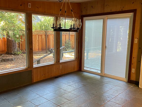 4th image of 10030 Riverside Dr