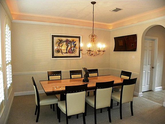 Formal Dining Room with Cove Rope Lighting