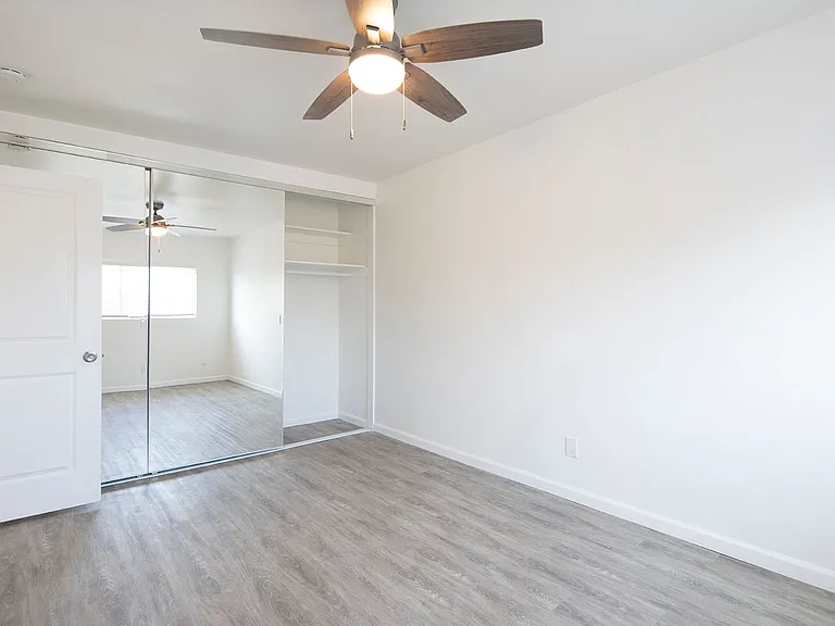 PR Talmadge Apartments — Photo 8