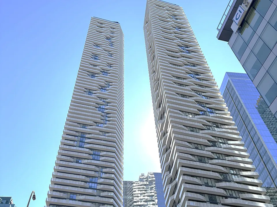 88 Harbour St #5004