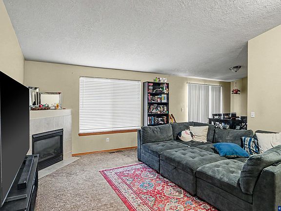 5th image of 358 Duch Ln SE