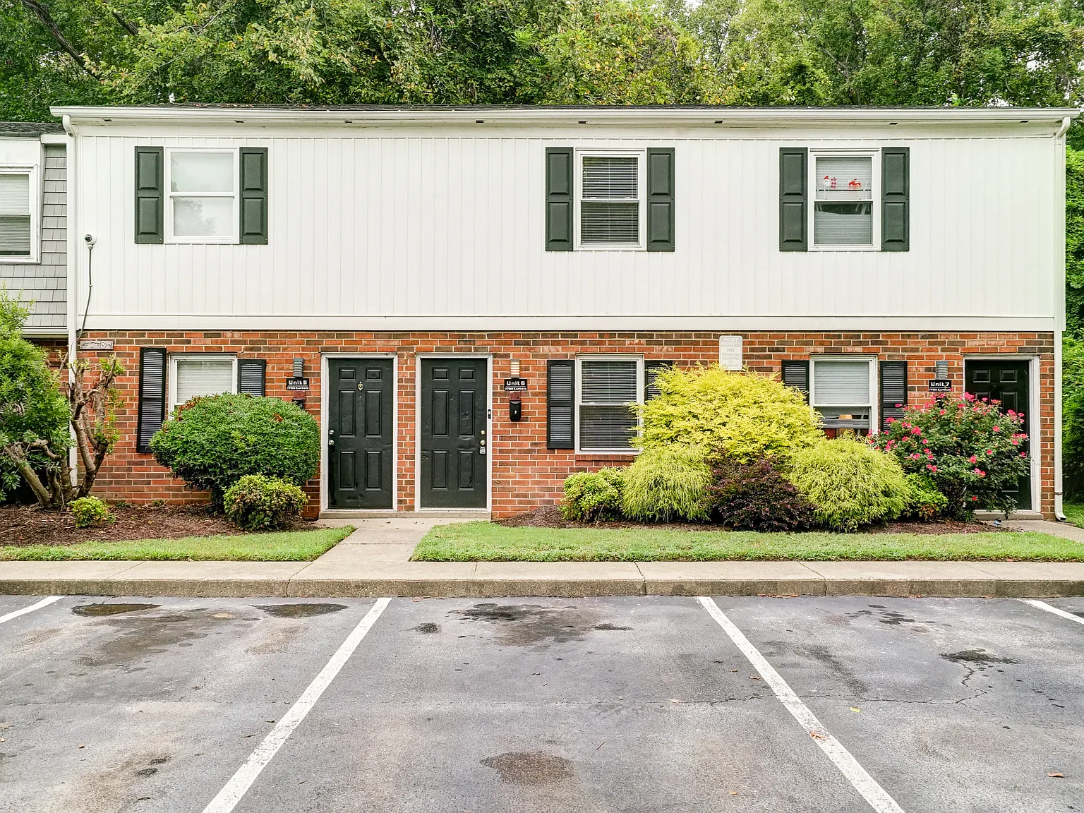 2 bed, 1.5 bath, 850 sqft, $1,195 — Photo 4