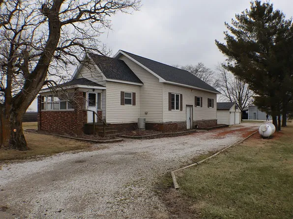6517 Prairie Hall Rd, Dalton City, IL 61925