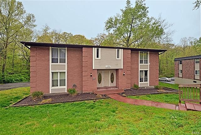 1st image of 2752 Blackforest Dr APT C