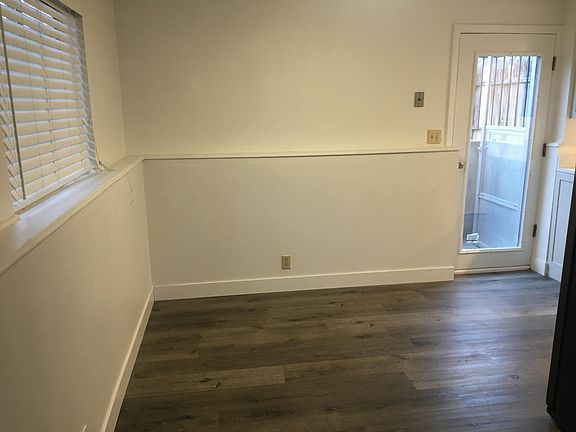 5th image of 1070 Atkin Ave