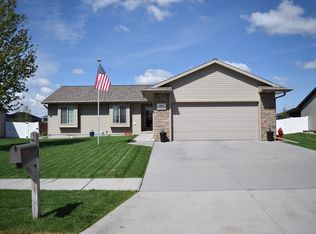 6712 Avenue M, Kearney, NE 68847