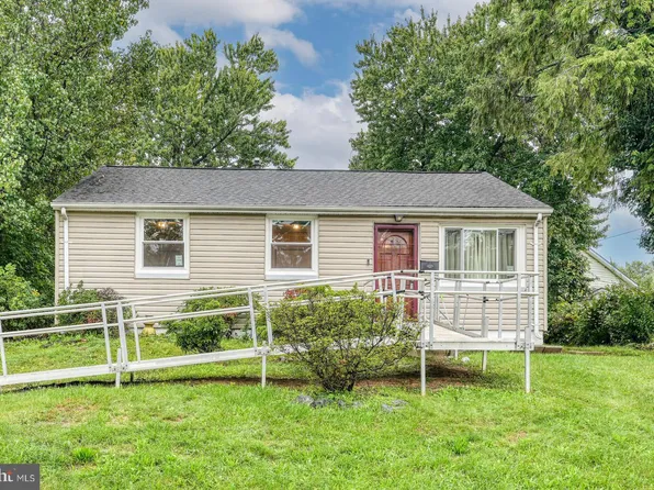 7903 Johnson Ave, Lanham, MD 20706