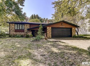 2048 Briarcliff Dr, Springfield, IL 62704