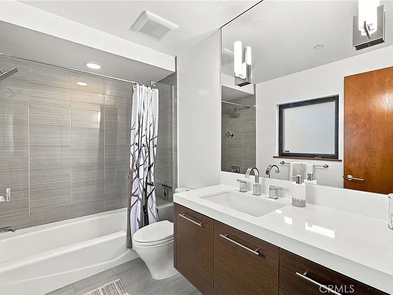 122 Manhattan Ave — Photo 22
