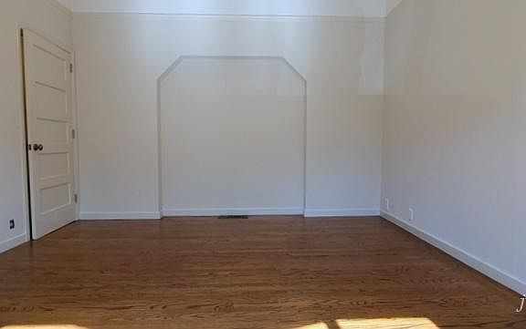 5th image of 348 Waller St #D
