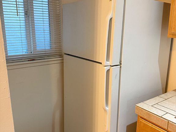 4th image of 1100 Evelyn Ln APT B