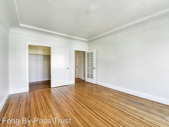 5th image of 3727 Fillmore St APT 201
