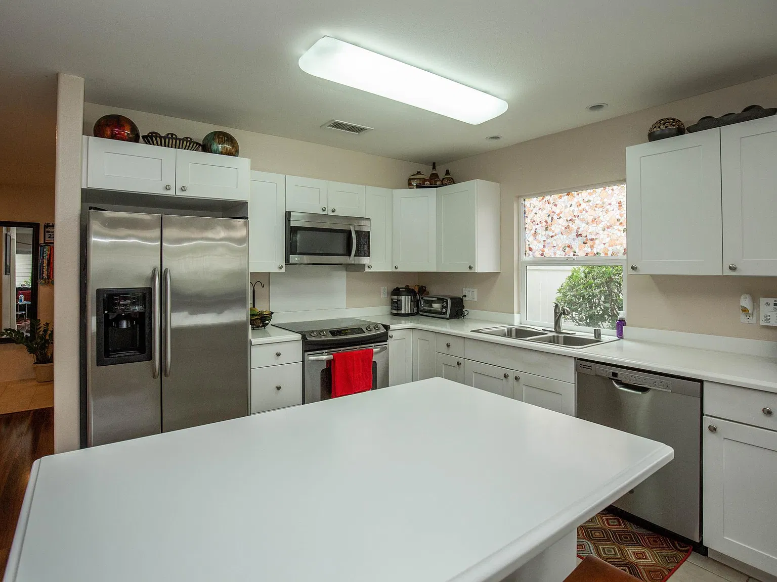 4 bed, 1622 sqft, $4,800 — Photo 4
