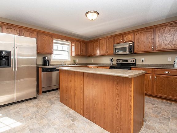 4th image of 1532 Buchanon Dr