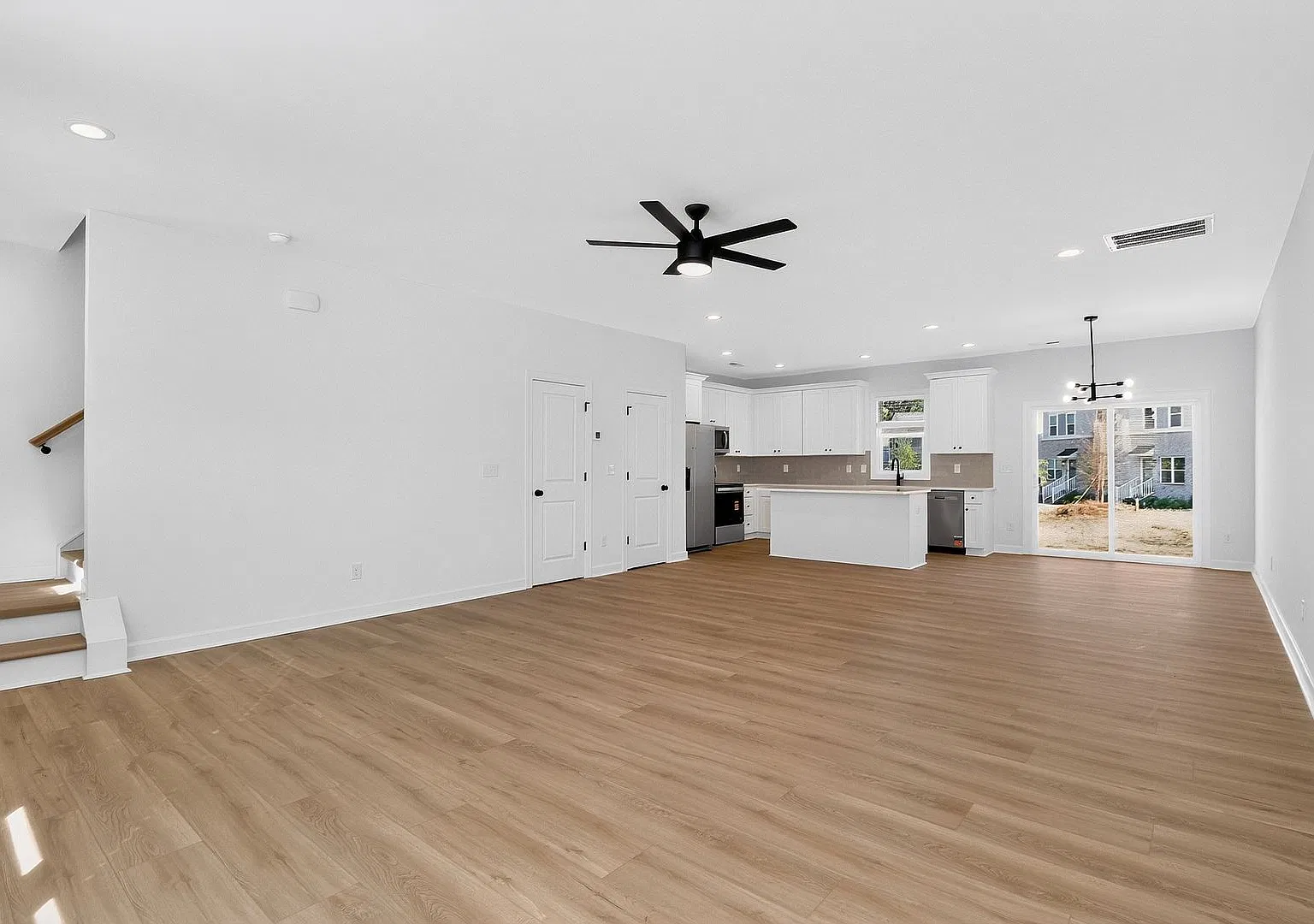 Brand New Townhouses Near Uptown!! — Photo 3