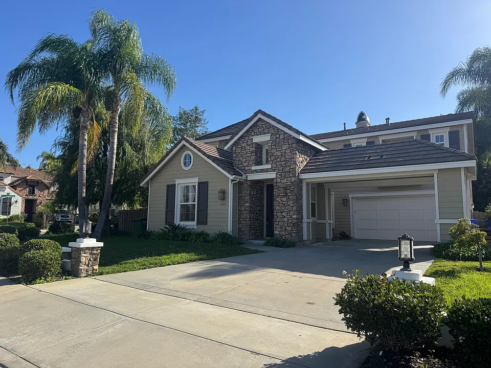 6367 Paseo Cerro