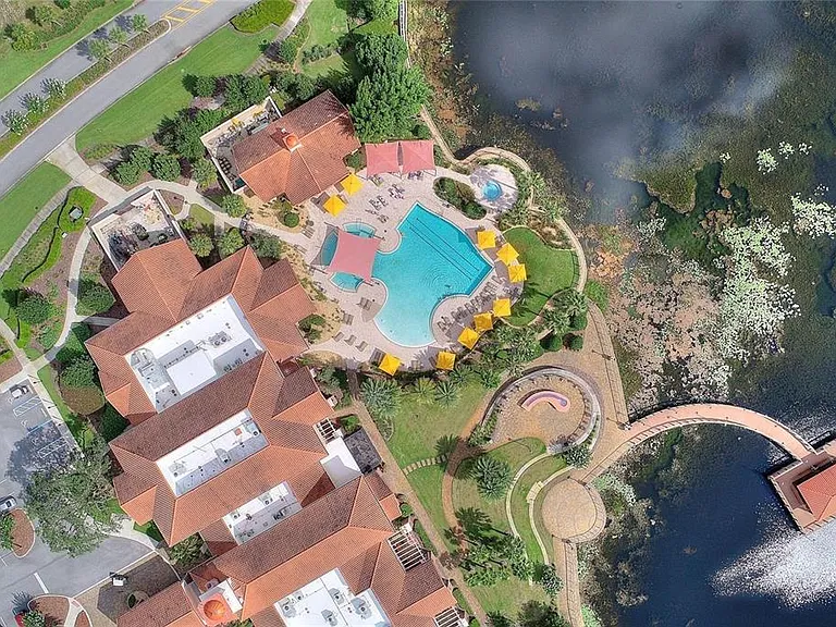576 Cantabria Dr — Photo 42