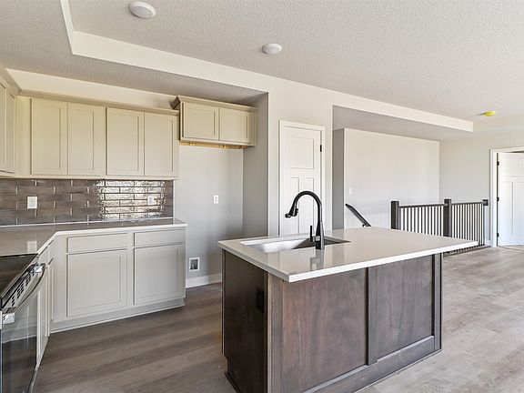 4th image of 3292 NW Brookside Dr