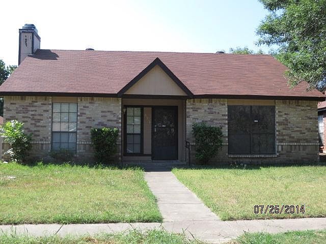 1st image of 833 Bailey Dr