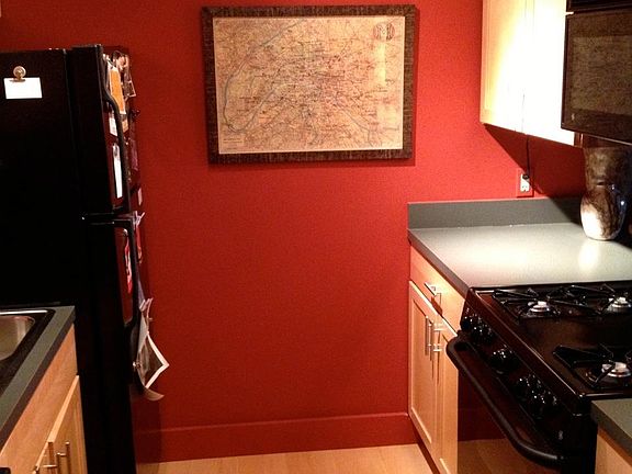 4th image of 600 E 8th St APT 4G