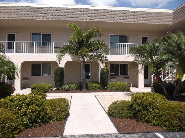 Lower level condo only 6 units, private beach entrance