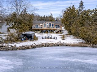 95 Lakeshore Rd E, Oro Medonte, ON L0L 2E0