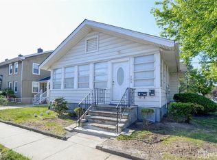 388 New Hampshire Ln, Bound Brook, NJ