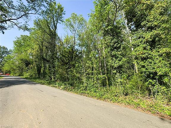5th image of 2121 Westminister Ln Lot 9A