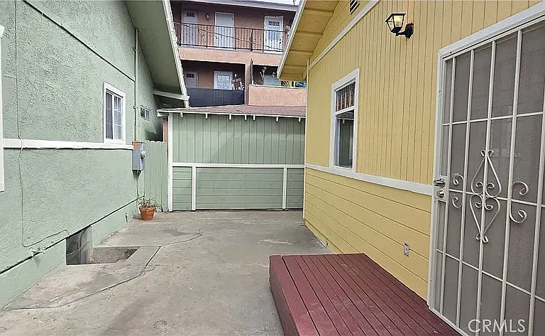 1060 Cherry Ave #A — Photo 2