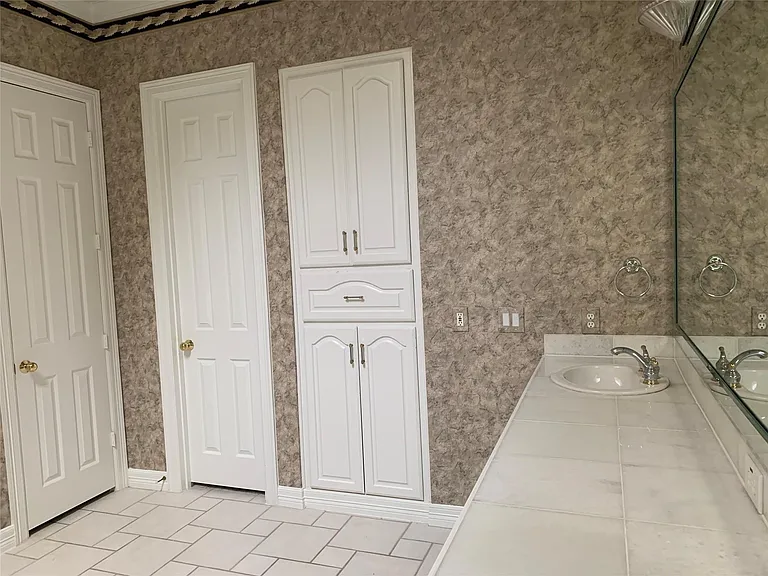 17906 Old Preston Ct — Photo 19