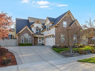 3773 Creek View Dr, Medford, OR 97504