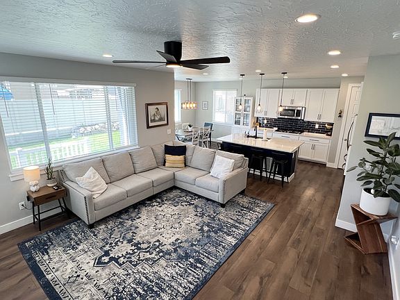 3rd image of 3423 W Di Stefano Ct