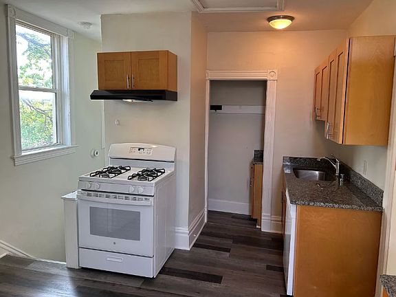 4th image of 277 Sherburne Ave APT 3