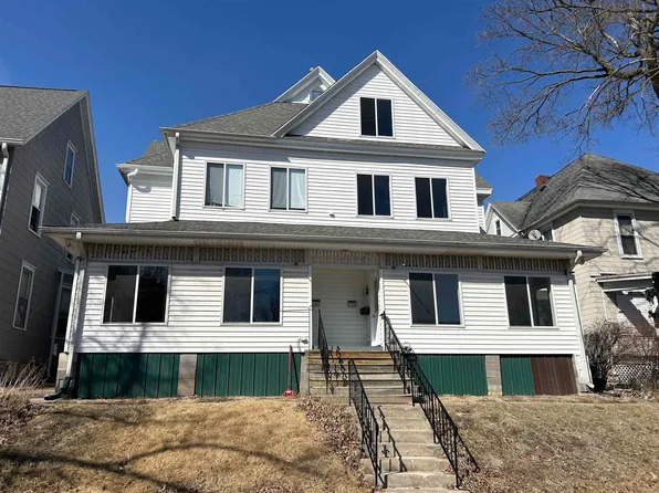 725 Fenelon Pl, Dubuque, IA 52001