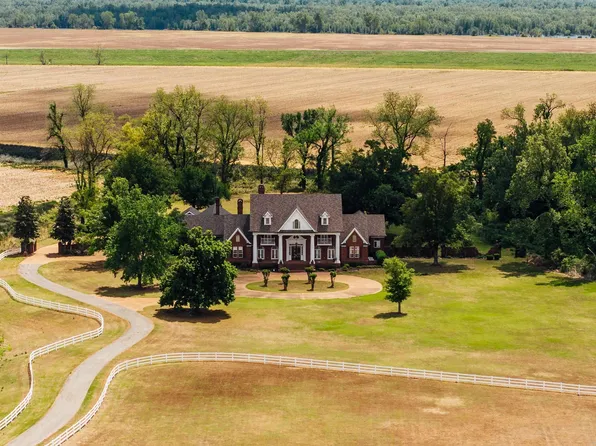 28527 S 44th Hwy, Elaine, AR 72333