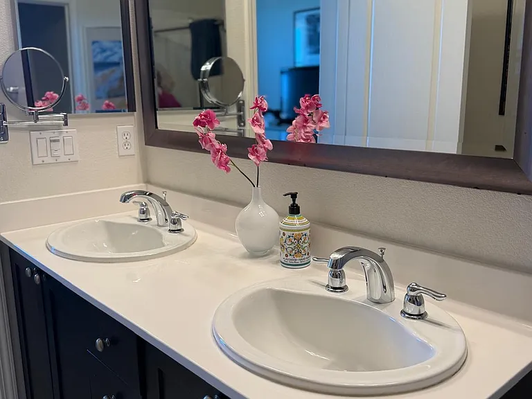210 Waldron Dr — Photo 10